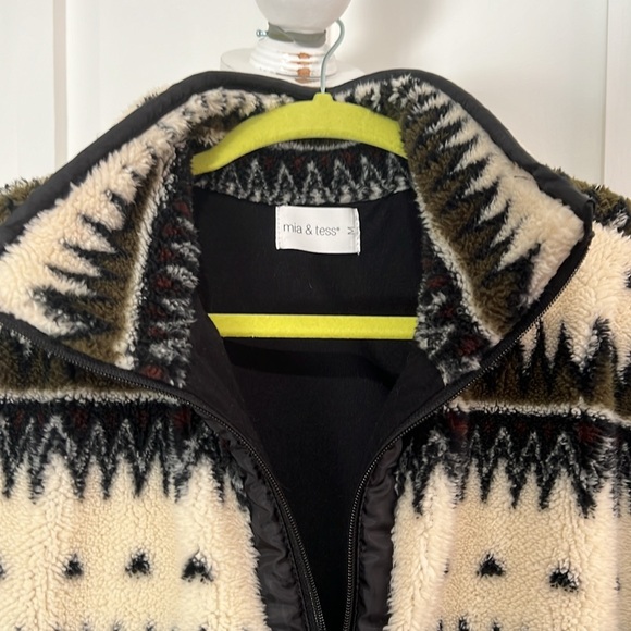 mia & tess fleece jacket - Picture 5 of 9